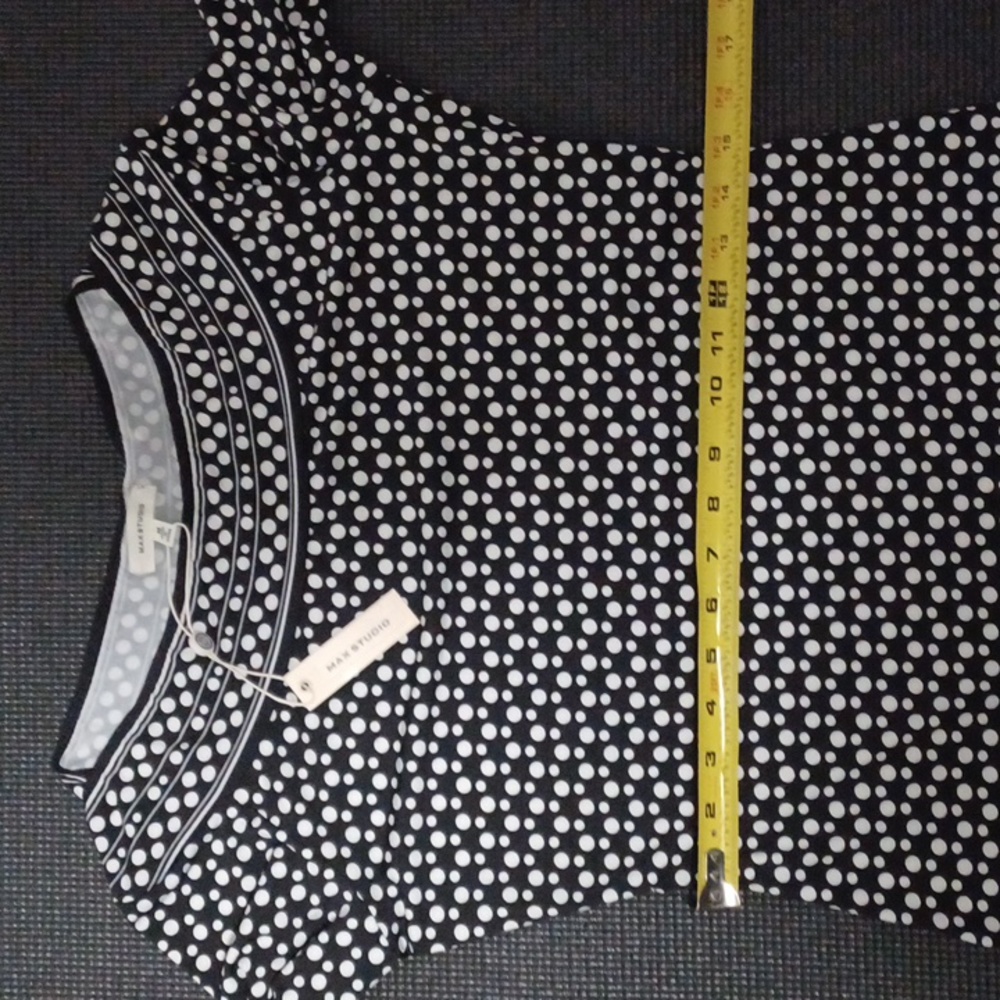 NWT Medium black & white dress, light weight. Special Occasion. Classy. Dressy. - Picture 11 of 16